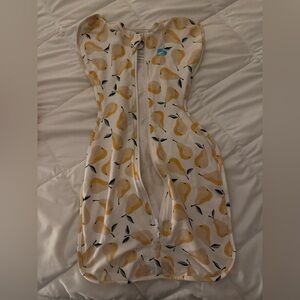 Love to Dream Swaddle Up in Pears size Small
